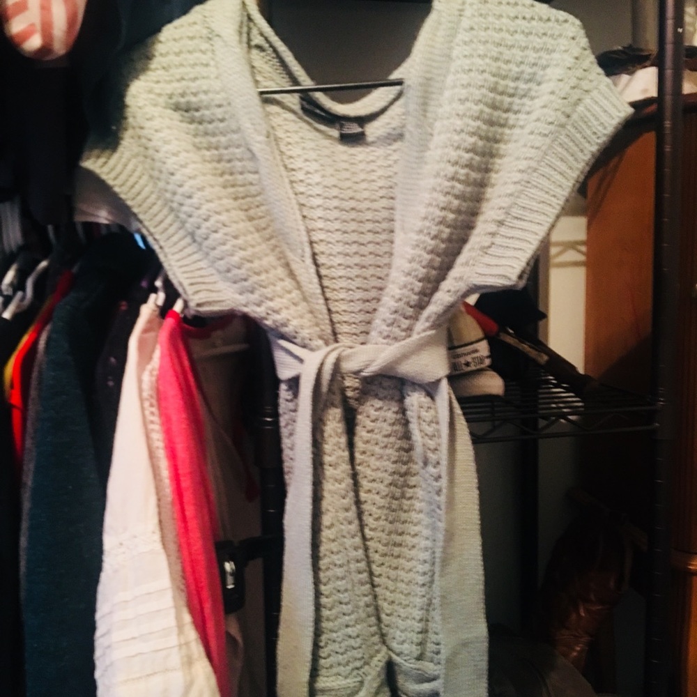Clothes - Picture 5 of 8